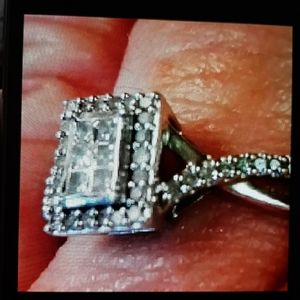 SALE!!!!!   Diamond Ring